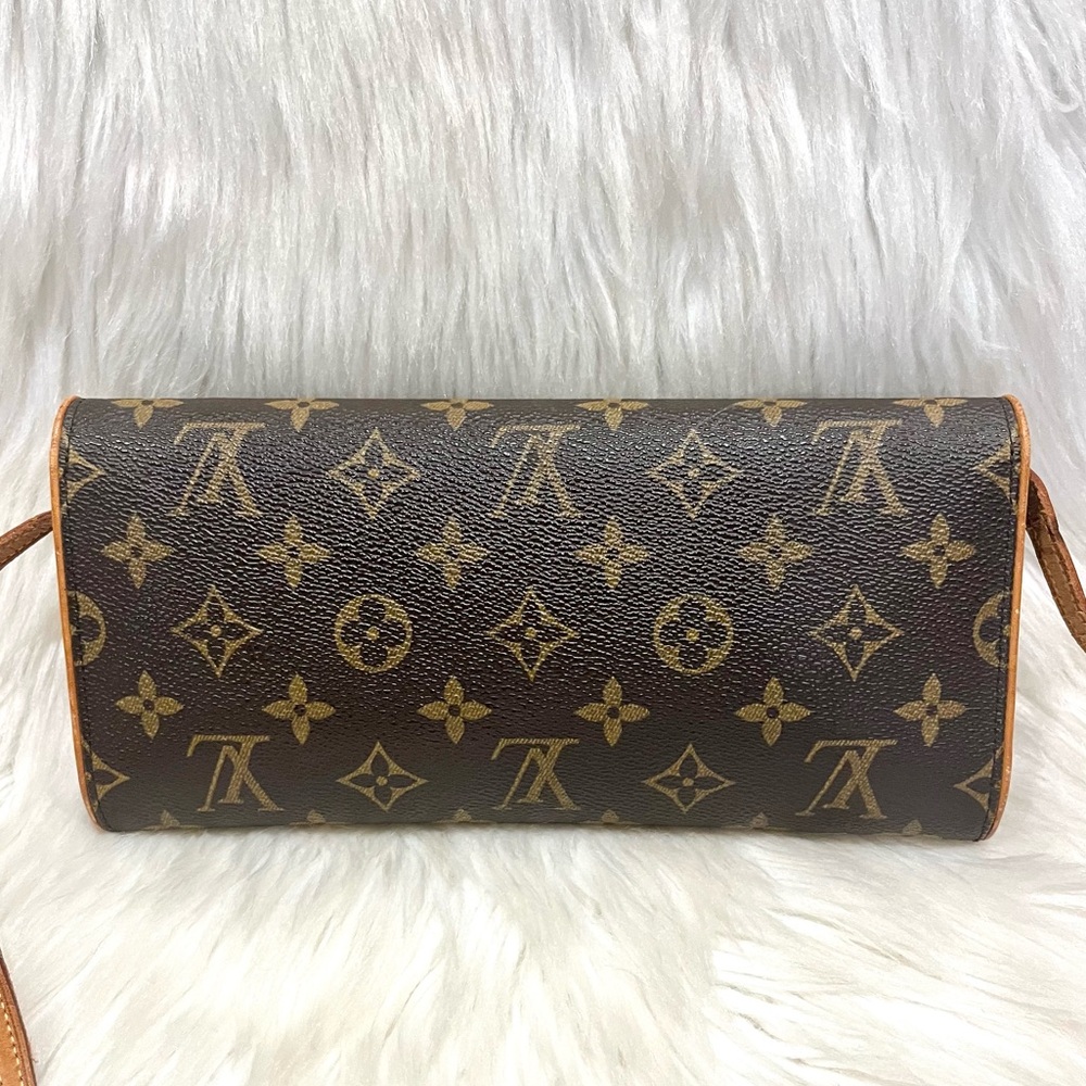 Louis Vuitton Brown and Gold Crossbody Bag - Picture 5 of 17